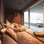 Alpine Boutique Wollee Hotel 4*