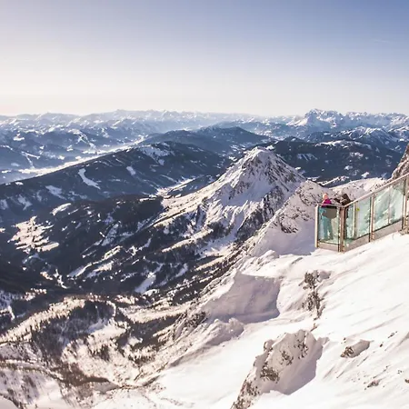 Alpine Boutique Wollee 4* 슈라드밍