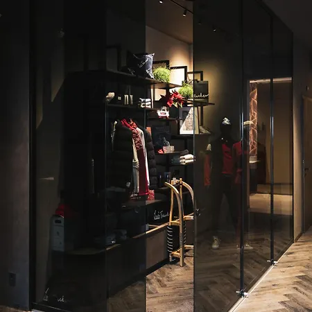 Готель Alpine Boutique Wollee Шладмінг
