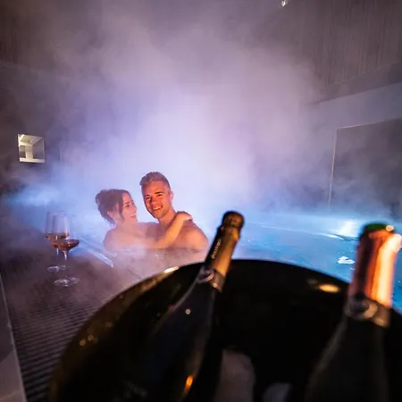 Alpine Boutique Wollee Готель 4*